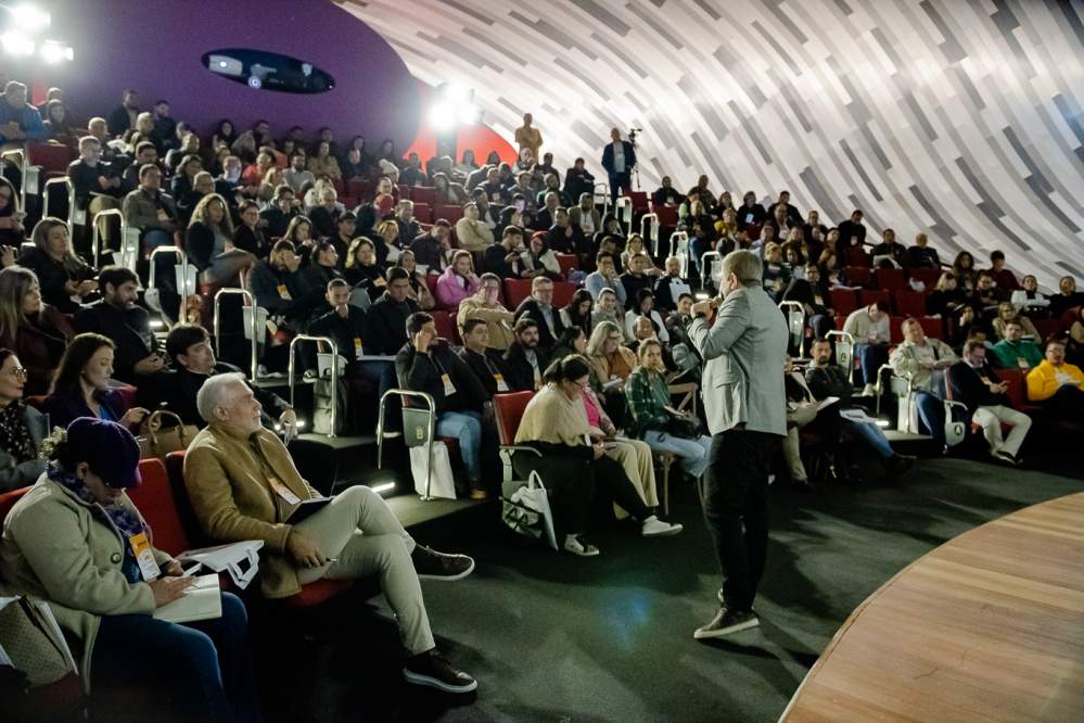 Comunique 2024: confira os melhores momentos do primeiro dia de congresso