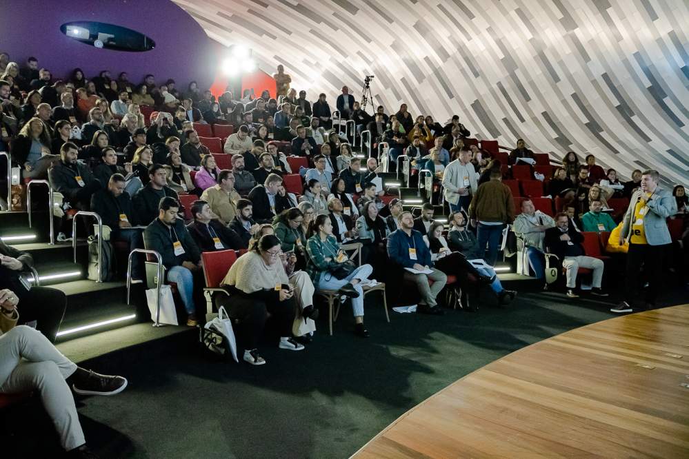 Comunique 2024: confira os melhores momentos do primeiro dia de congresso